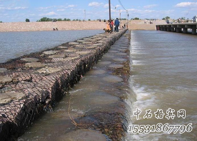 格賓網(wǎng)護岸護坦